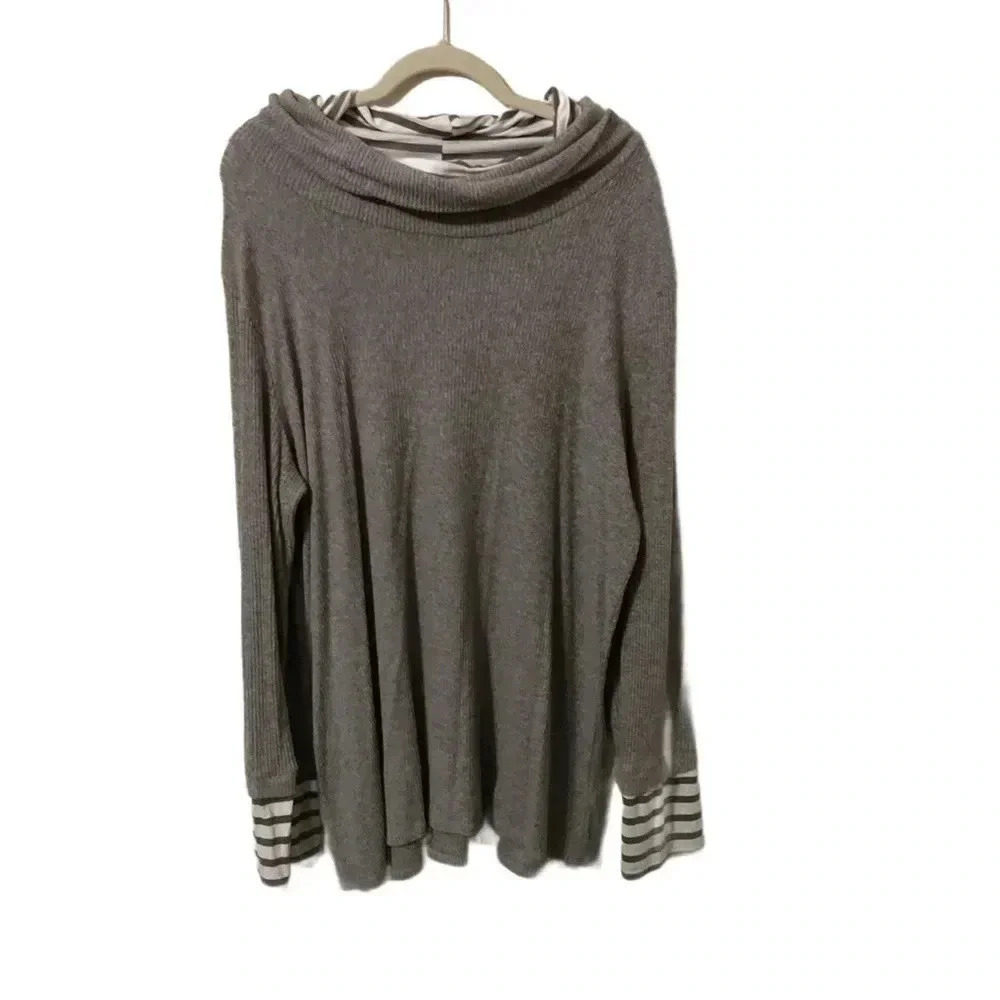 42 Pops Brown Cowel Neck Pull Over Sweater. Size 2XL